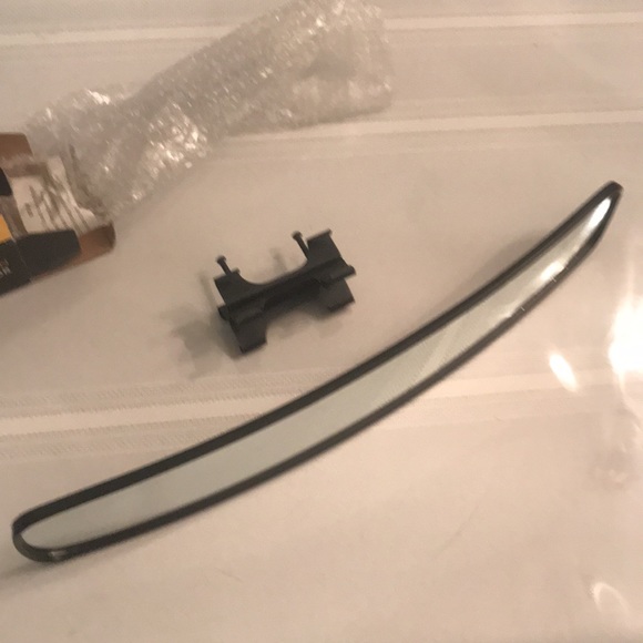 IDEAWORKS 17”curved surface 20/20 VISION PANORAMIC REAR-VIEW MIRROR. - Picture 10 of 12